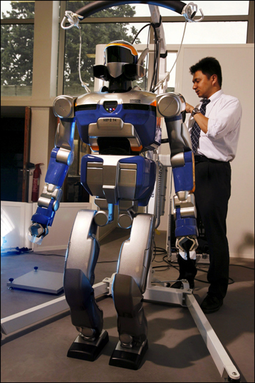 Cnrs Hosts The First Humanoid Robotics Platform To Be Set Up Outside Japan - Cnrs Web Site