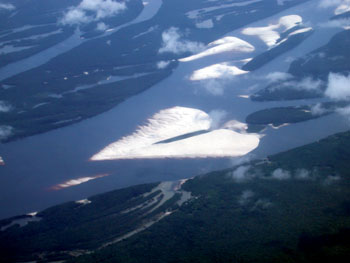 Etonnante image / Ile en coeur